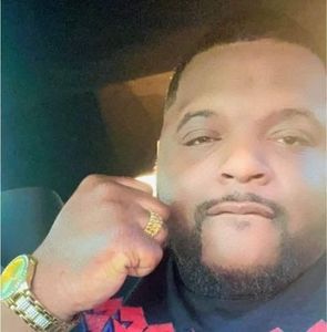 Meet your Posher, Bud